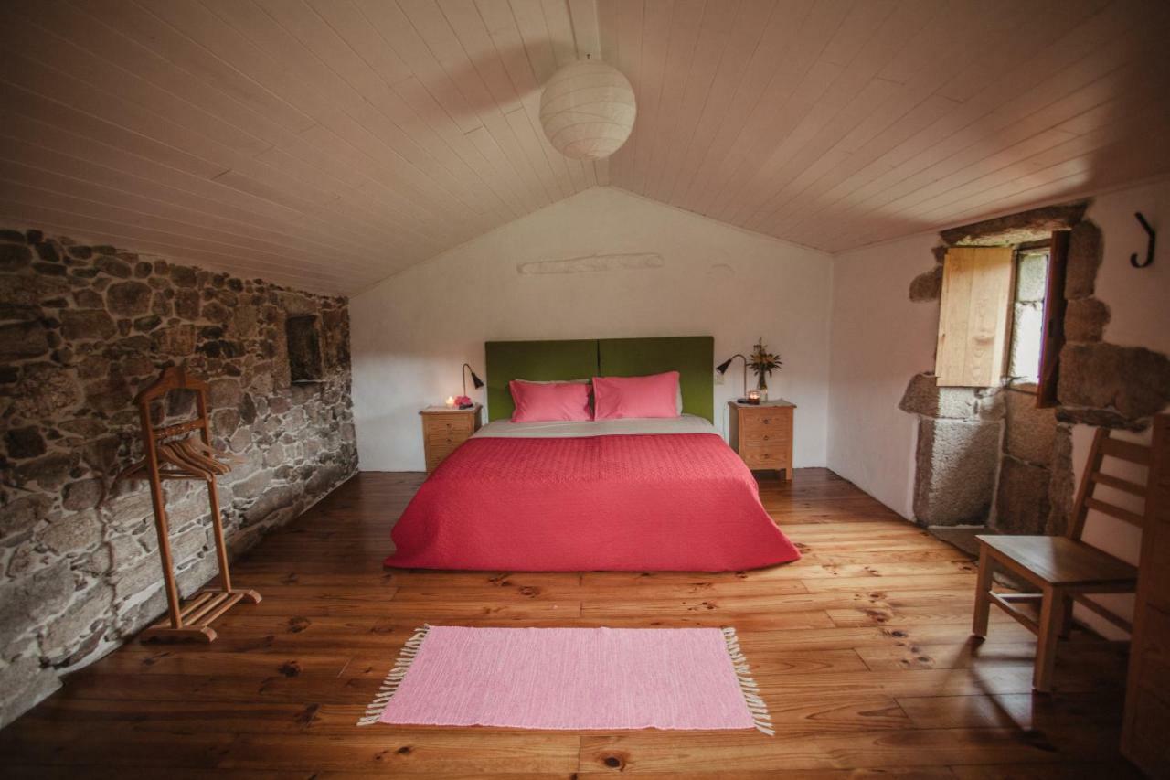 O Curralino Guest House Vilacoba Eksteriør bilde