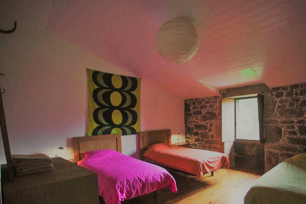 O Curralino Guest House Vilacoba Eksteriør bilde