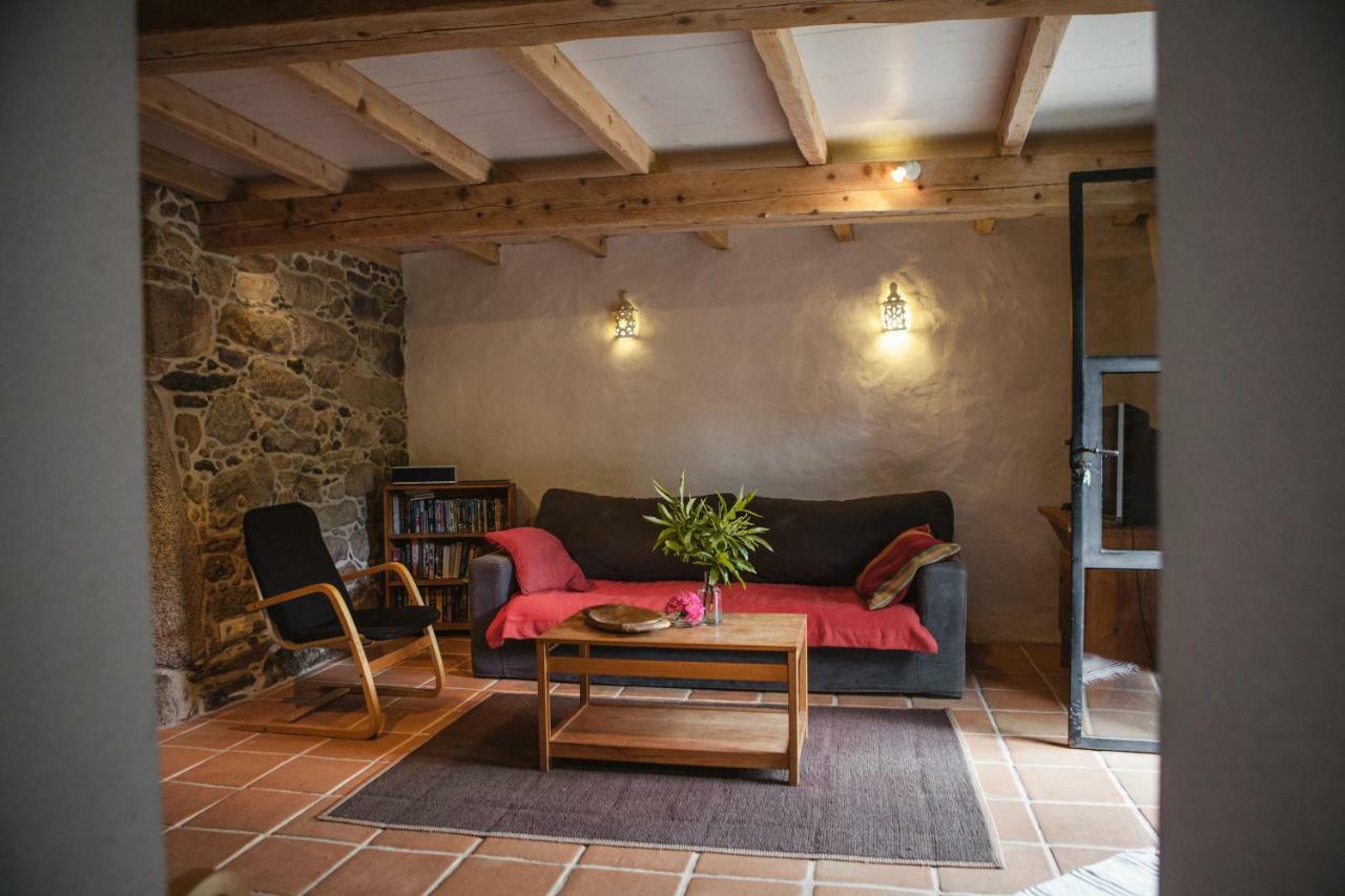 O Curralino Guest House Vilacoba Eksteriør bilde